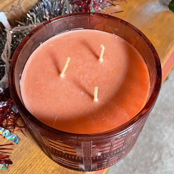 HARRY SLATKIN HOMEWORX 3-WICK CANDLE. “CARAMEL TOFFEE SWIRL. NEW & UNUSED. - Picture 3 of 4